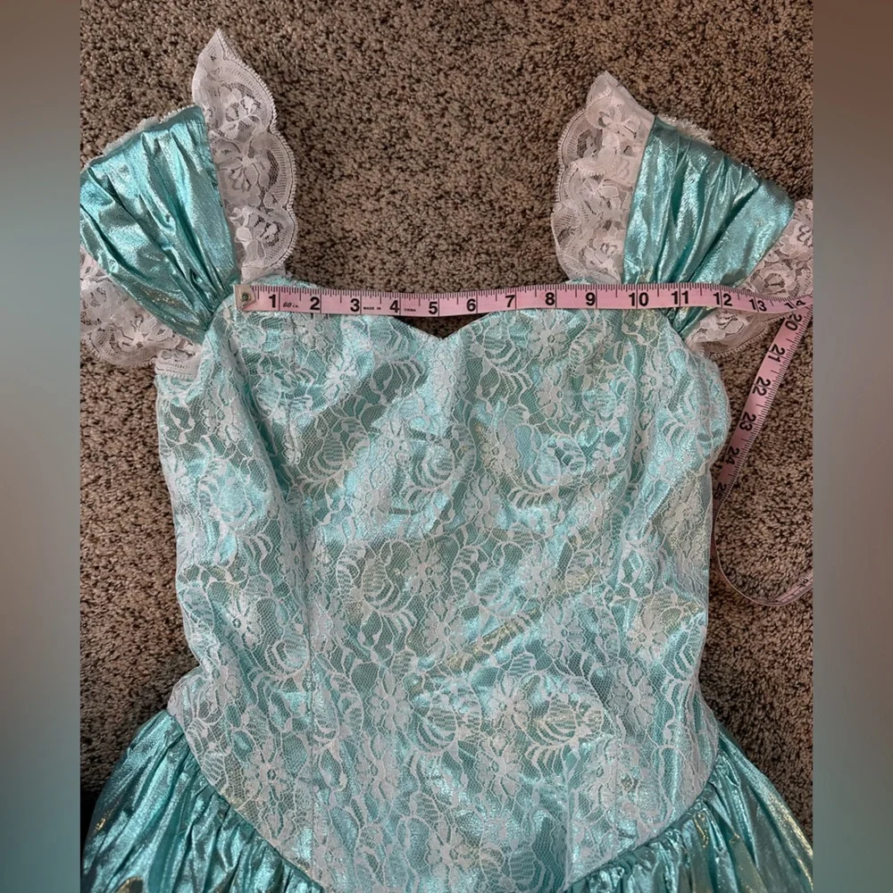 Vintage 80s metallic lamé and lace tiered Bo Peep prom dress, size 8 - Picture 9 of 13